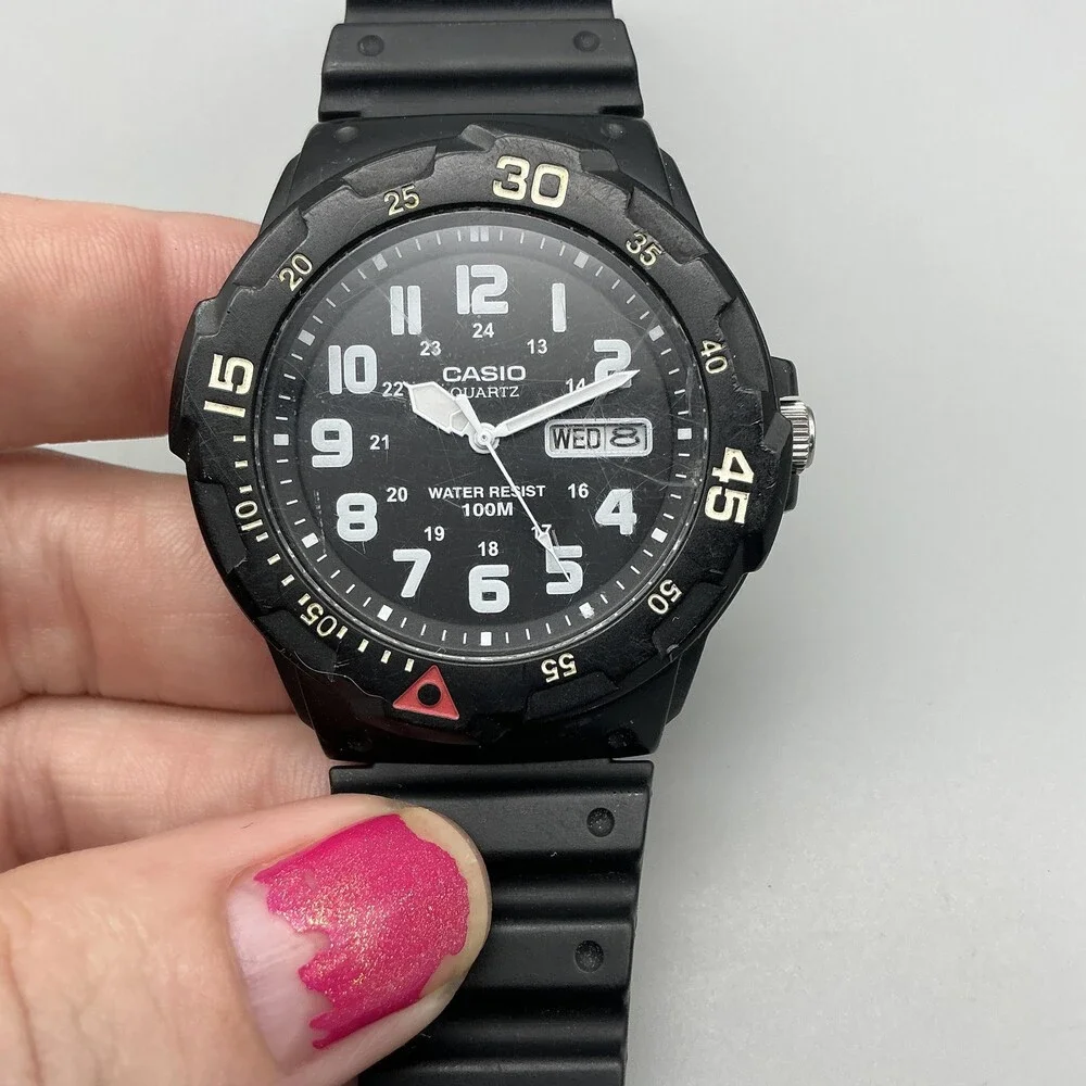 Casio 5125 MRW-200H Mens Watch 43mm Black Dial Day Date Resin 100m